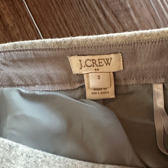 J. Crew mini wool skirt. Lined. Size 2. - Picture 2 of 4